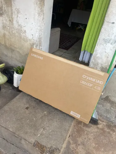 Caixa de papelão Tv 43 polegadas