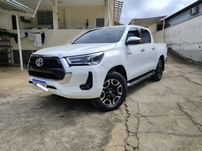 Toyota Hilux CD SRV 4X4 2.8 TDI Diesel Aut. 2025