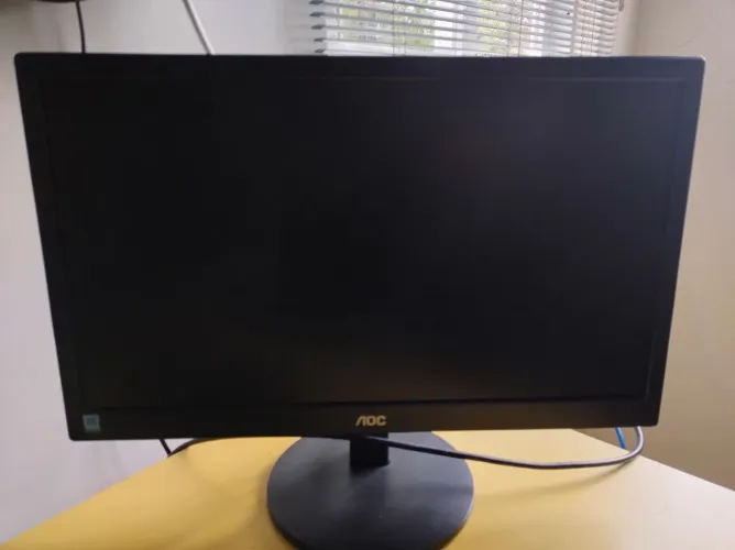 Monitor AOC entrada VGA 