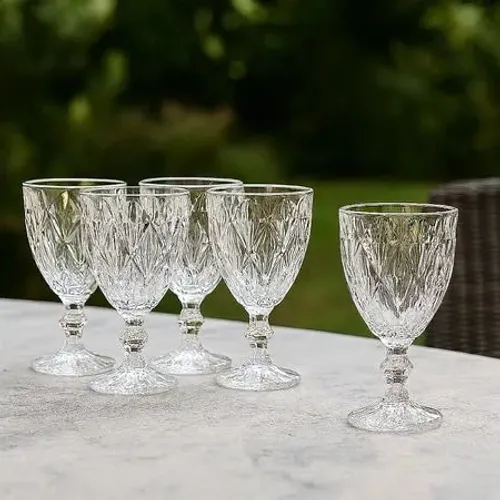 Taças que deixa sua mesa linda.