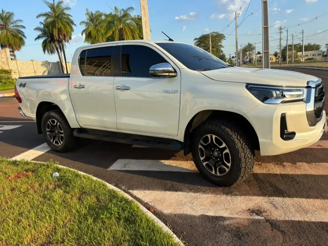 Toyota Hilux CD SRX 4X4 2.8 TDI 16V Diesel Aut. 2022