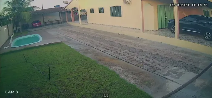CASA COM PISCINA E ENERGIA SOLAR