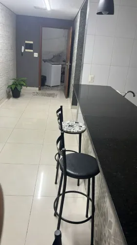 Aluga-se Quarto Suíte em República Femininas- Barreiro 