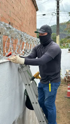Cerca concertina galvanizada