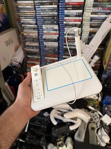Tablet de pintura pra nintendo wi vendo ou troco vai com controle original 