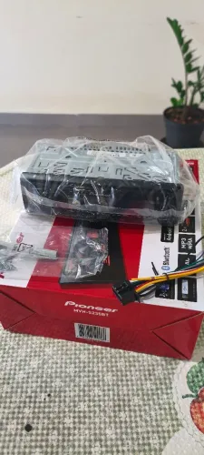 Son Pioneer, Modelo MVH-S235BT.