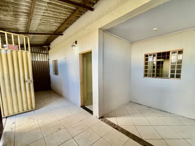 Casa Samambaia 3qts financia prox.metro qr 210