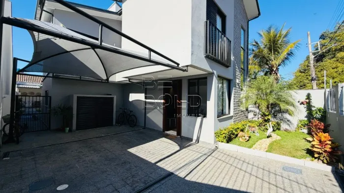 Casa próximo a orla com 5 dormitorios em Coqueiros