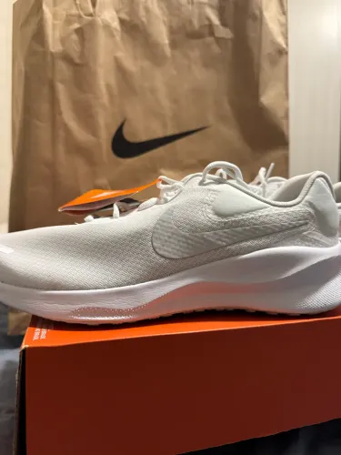 Tênis Nike Comfort Branco