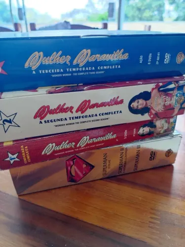 Coleção excepcional de DVDs