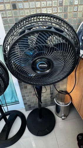 Vendo 2 Ventiladores - ARNO e MONDIAL