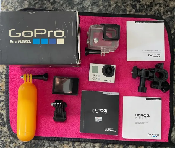 GoPro HERO3 White Edition + Kit Completo de Acessórios