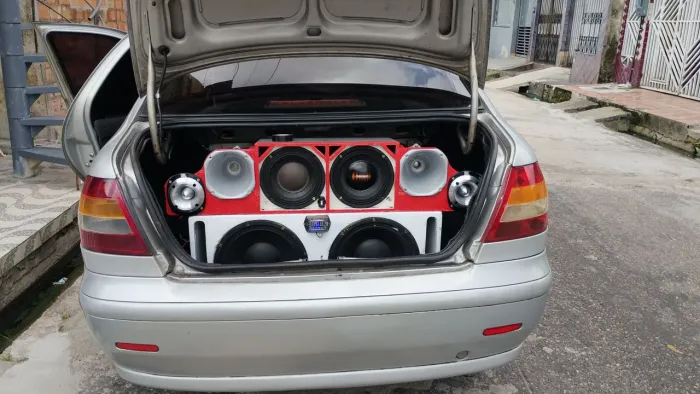 Som automotivo