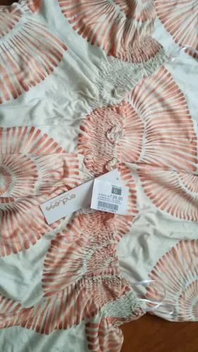 Roupa macaquinho novo com etiqueta com valor nunca foi usado tamanho G