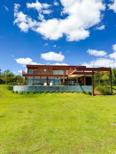 VENDE-SE EXCELENTE CHÁCARA EM HIDROLÂNDIA  GO