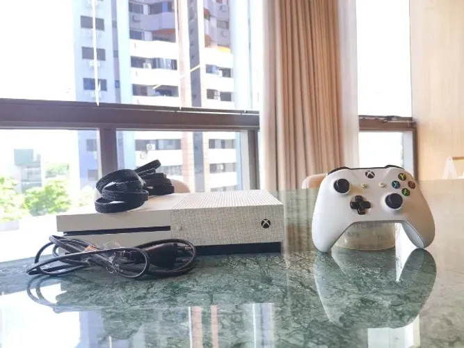 Xbox One S 1TB Original com Controle original