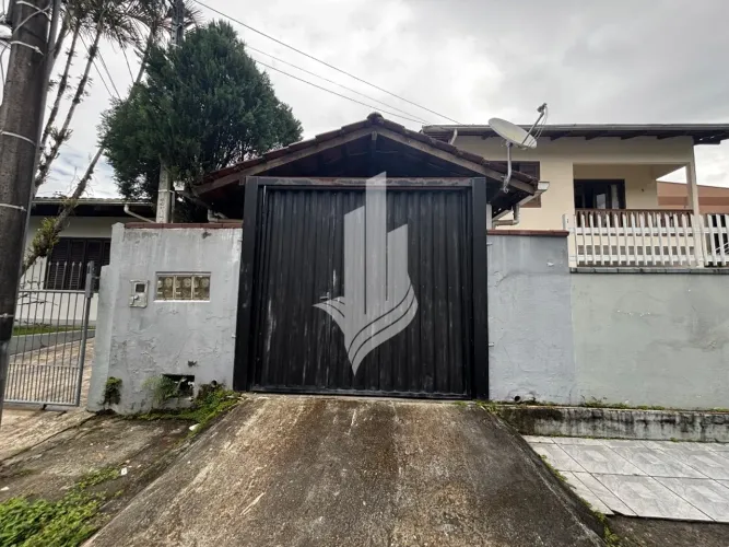 Excelente casa residencial localizada no bairro Salto