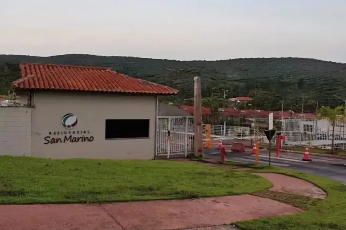 ALUGO CASA NO CONDOMÍNIO SAN MARINO