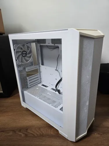 Gabinete Lian Li Branco com 2 fans argb de 240mm