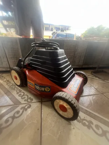 Carrinho de de cortar gramas