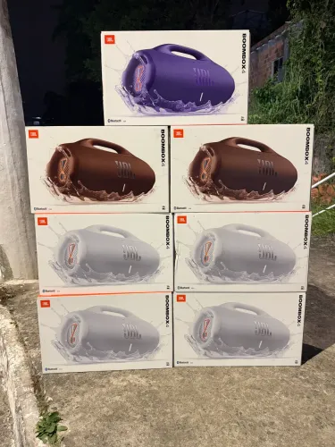 BOOMBOX 4 nova LACRADA 1 ano garantia nota fiscal 