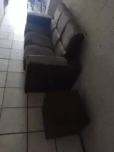 Sofá 3 lugares acompanha puff(ENTREGO GRÁTIS)