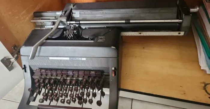 Maquina datilografia Funcionando - Centro