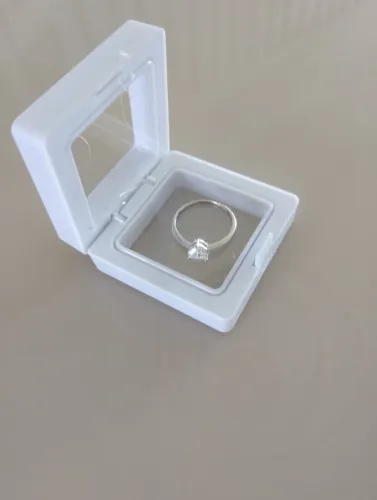 VENDO ANEL DE MOISSANITE