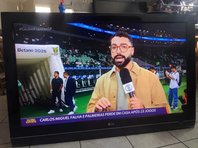 Tv  LG funcionando perfeitamente 52 polegadas LCD