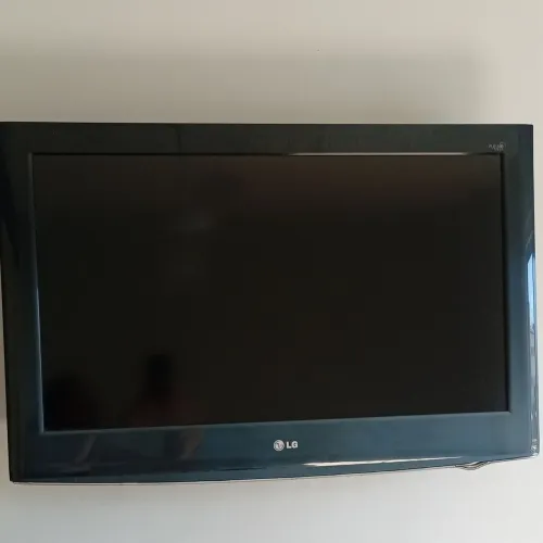 TV LG 32" LCD com defeito na tela