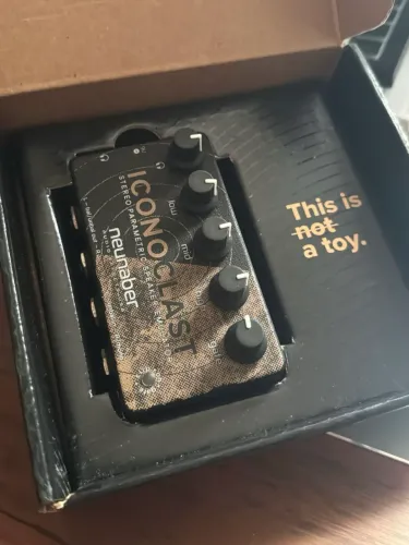 Neunaber Iconoclast - Pedal simulador de gabinete para guitarra e baixo