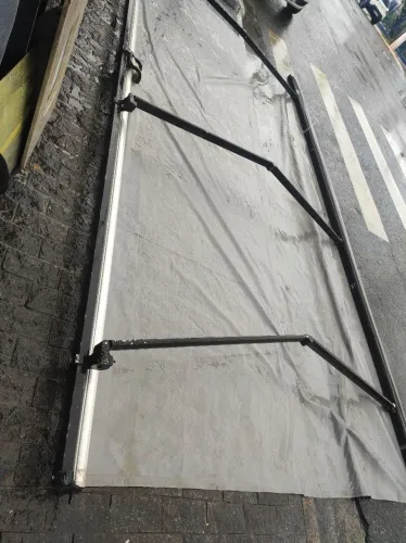 Toldo retrátil de 5,40 x 3,00m