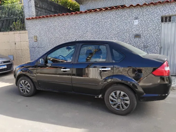 Ford Fiesta Sedan 1.0 8V Flex 4P 2008