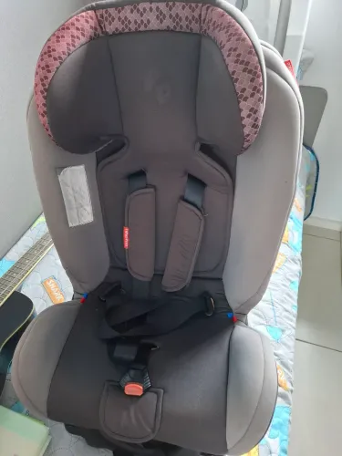 Cadeirinha Fischer Price com Isofix