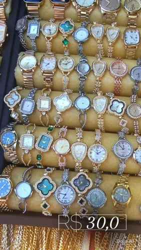 Relógios feminino de ponteiro prata e dourado