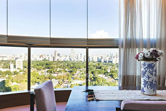Arquitetura contemporânea com localização privilegiada e lifestyle urbano em sua melhor ve