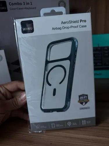 CAPINHA PREMIUM IPHONE 17 PRO