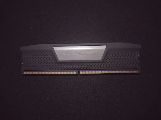 Memória RAM DDR5 16gb 6000Mhz Corsair Vengeance