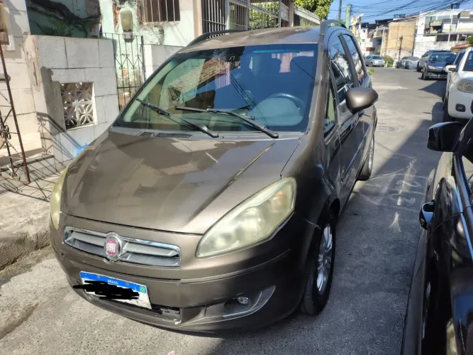 Fiat Idea Attractive 1.4 Fire Flex 8V 5P 2015