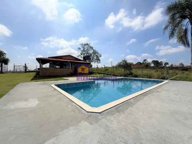 Ibiúna, ótima chácara com piscina a 65km de SP