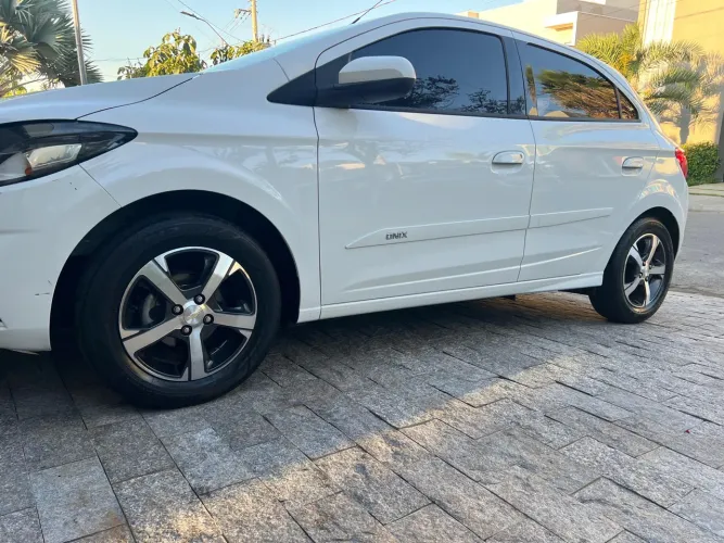 Chevrolet Onix Hatch LTZ 1.4 8V Flex Aut. 4P 2019