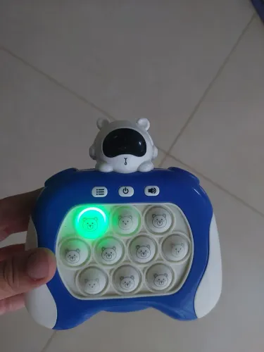 ? BRINQUEDO ELETRÔNICO INFANTIL COM LUZ E SOM ?