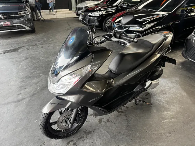 Honda PCX Gasolina Automático