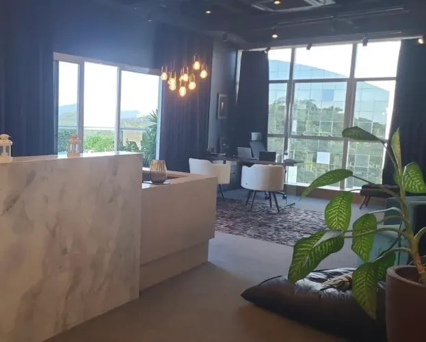 SALA COM VARANDA VISTA MAR - RIVIERA BUSINESS PRAIA BRAVA