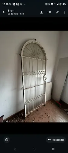 2 Portas De Ferro Antiga Colonial Com Postigo E Grade Em Arco