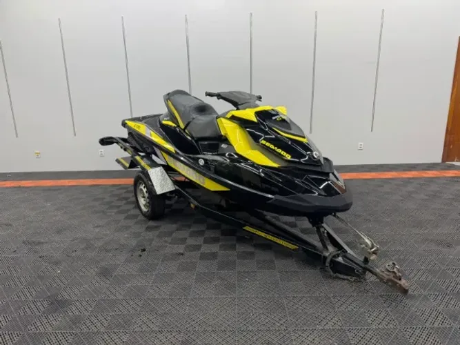 Jet Ski Sea-Doo GTR 215