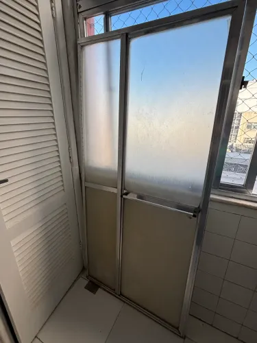 Esquadria de alumínio box banheiro 
