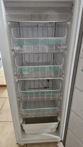 FREEZER VERTICAL SEMINOVO 
