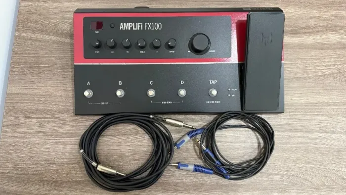 Pedaleira Amplifi FX100