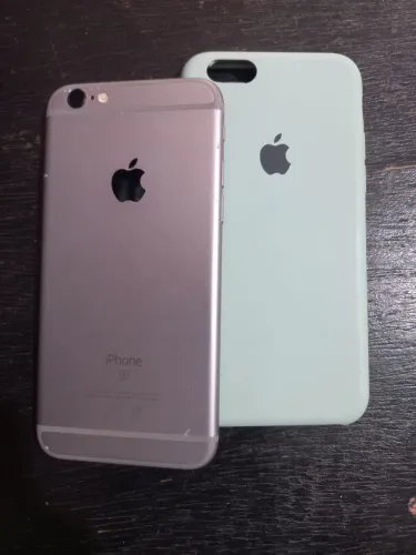 Celular com defeito